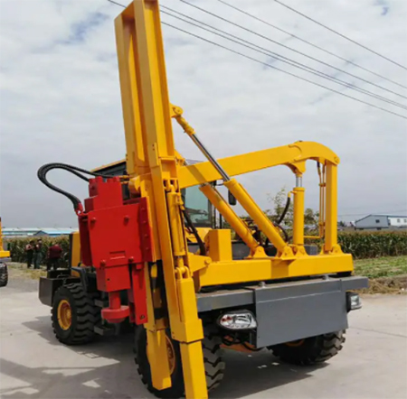 多功能型太陽能光伏打樁機(jī)