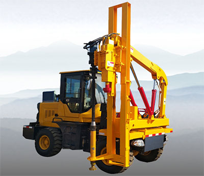 公路護(hù)欄打樁機(jī)注意事項