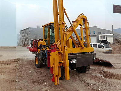 公路護(hù)欄打樁機(jī)購買需要注意什么？